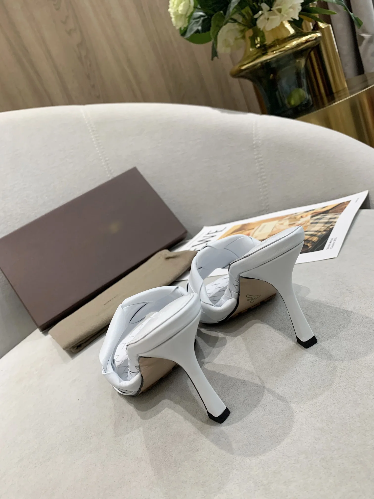 2021 Luxury goods The designer new summer women's sandals Woven high-heeled sandalsomen's sandals Trendy Velcro women's Sandals
2021 Luxury goods The designer new summer women's sandals Woven high-heeled sandalsomen's sandals Trendy Velcro women's Sandals
