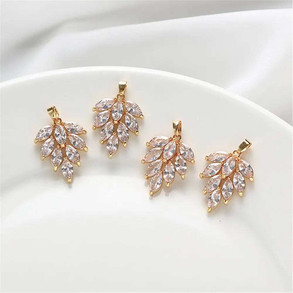 18K real gold color preserving inlaid zircon Leaf Pendant hand DIY made bracelet necklace jewelry material accessories
18K real gold color preserving inlaid zircon Leaf Pendant hand DIY made bracelet necklace jewelry material accessories