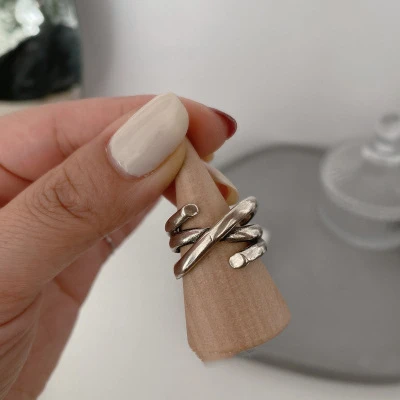 LouLeur Design 925 Sterling Silver Ring Twist Line Rings For Women Jewelry Adjustable Ring 2020 Trend Silver 925 Jewelry
LouLeur Design 925 Sterling Silver Ring Twist Line Rings For Women Jewelry Adjustable Ring 2020 Trend Silver 925 Jewelry