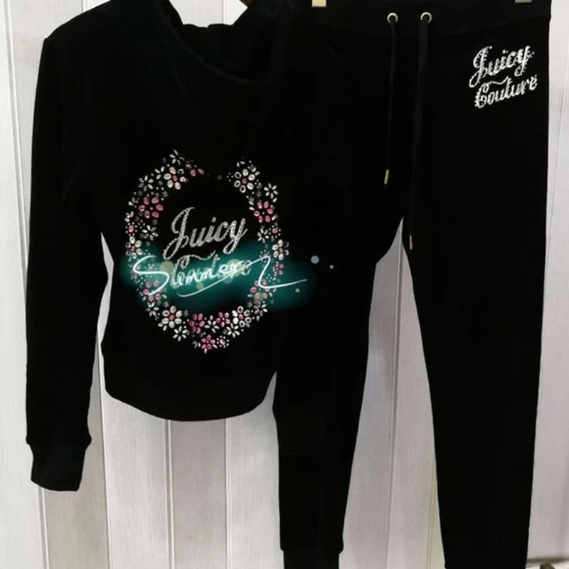 2021 Spring/Fall Velvet Tracksuit Two Piece Set Women Sexy Hooded Long Sleeve Top And Pants Bodysuit Runway Fashion Sportwear
2021 Spring/Fall Velvet Tracksuit Two Piece Set Women Sexy Hooded Long Sleeve Top And Pants Bodysuit Runway Fashion Sportwear