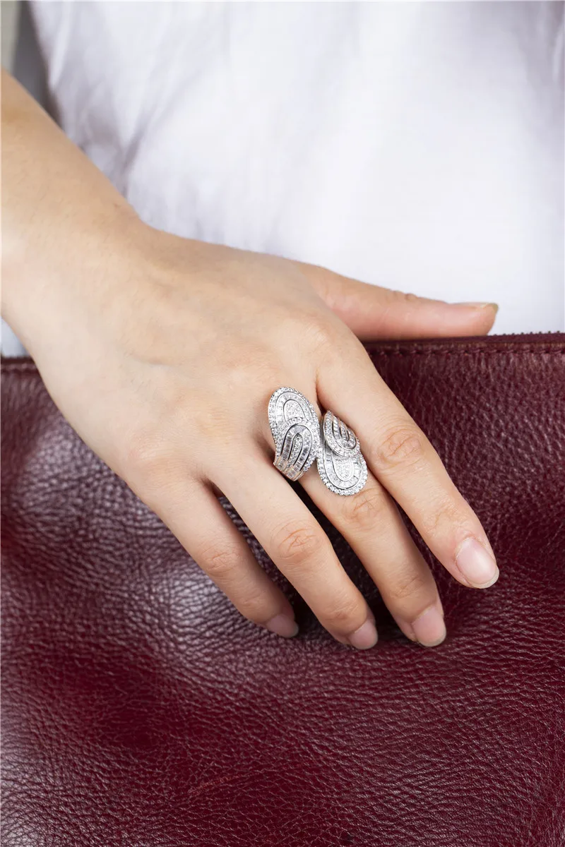 Big Sparkling 925 Sterling Silver ring Luxury Leaf Pave Simulated Diamond Cocktail Wedding Rings For Women Jewelry gift
Big Sparkling 925 Sterling Silver ring Luxury Leaf Pave Simulated Diamond Cocktail Wedding Rings For Women Jewelry gift