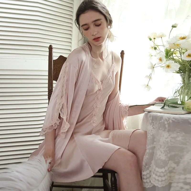 Lace Hollow Split Spring and Summer Female Ice Silk Sexy Polyester Sling Two-piece Nightdress Palace Style Home Wear Dessous
Lace Hollow Split Spring and Summer Female Ice Silk Sexy Polyester Sling Two-piece Nightdress Palace Style Home Wear Dessous