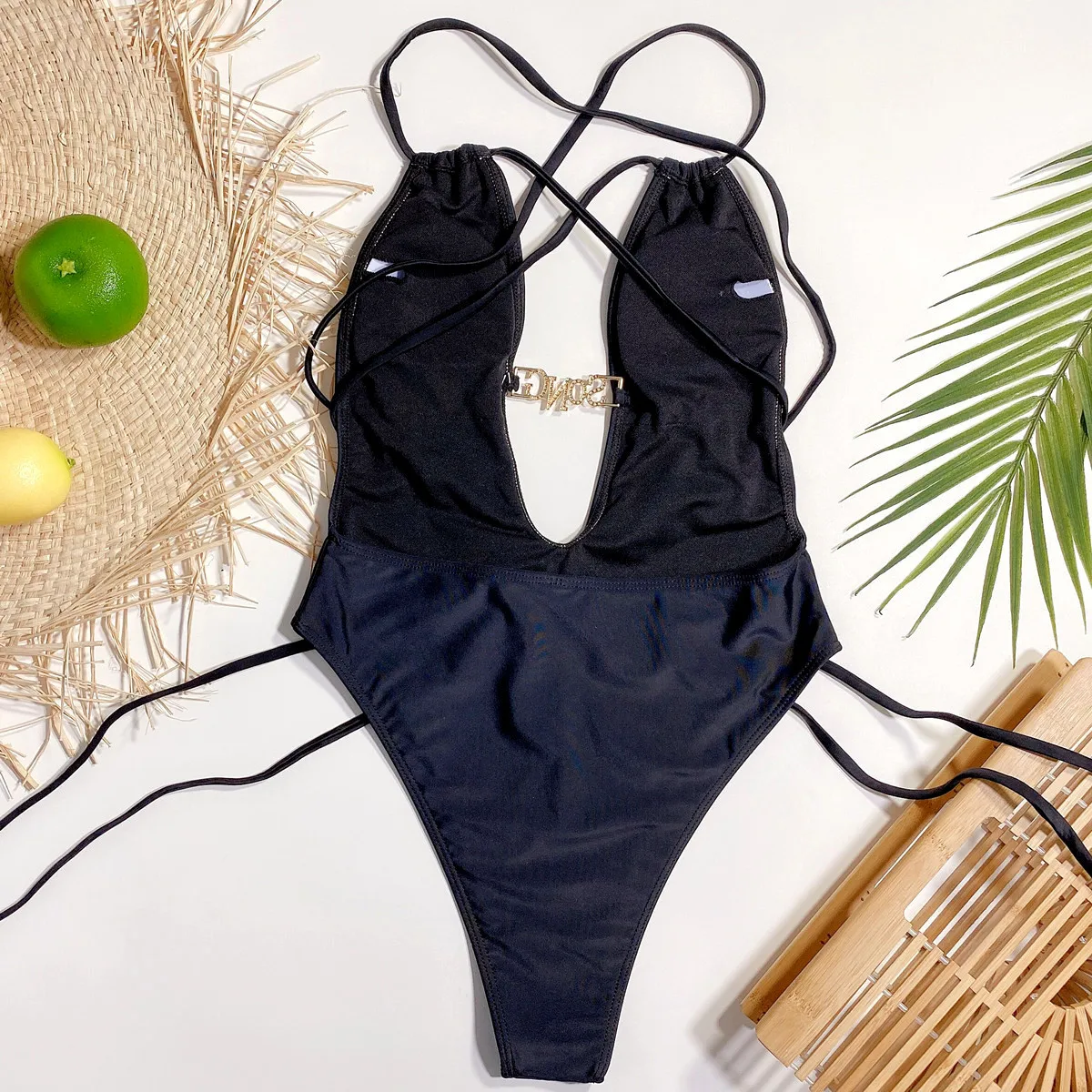 SEXY Halter swimsuit Solid color one-piece bikini bandage Strap women Mini Bathing Suit Beachwear summer Leopard Bikini Set 2021
SEXY Halter swimsuit Solid color one-piece bikini bandage Strap women Mini Bathing Suit Beachwear summer Leopard Bikini Set 2021