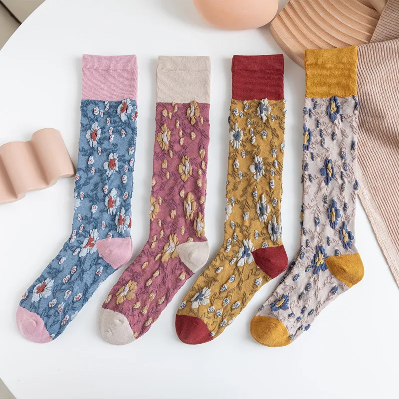 Women Socks Cotton Euramerican National Wind Flowers Autumn and Winter Ladies Socks Warm and Cute 2021New Fashion Hot 
Women Socks Cotton Euramerican National Wind Flowers Autumn and Winter Ladies Socks Warm and Cute 2021New Fashion Hot
