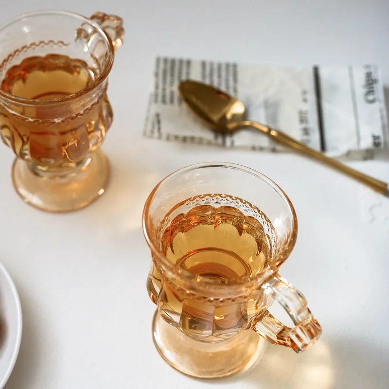 s 150ML Wine cup glass cup Retro Style Girl Heart Cup Tea Color Black Tea Cup Amber Glass Wine Cup
s 150ML Wine cup glass cup Retro Style Girl Heart Cup Tea Color Black Tea Cup Amber Glass Wine Cup