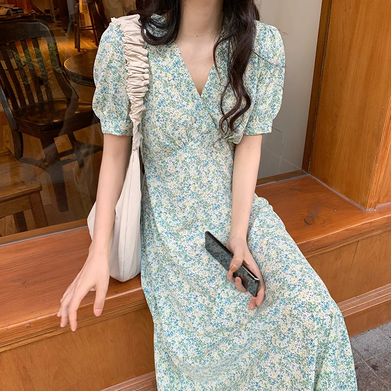 Women Summer Elegant Floral Print Dress Casual V-Neck Short Sleeve Female Chiffon Dresses 2021 Spring Vestidos
Women Summer Elegant Floral Print Dress Casual V-Neck Short Sleeve Female Chiffon Dresses 2021 Spring Vestidos