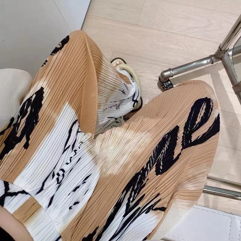 TWOTWINSTYLE Hit Color Casual Pant For Women High Waist Tie Dye Full Length Straight Pants Female Summer Clothing 2021 New Style
TWOTWINSTYLE Hit Color Casual Pant For Women High Waist Tie Dye Full Length Straight Pants Female Summer Clothing 2021 New Style