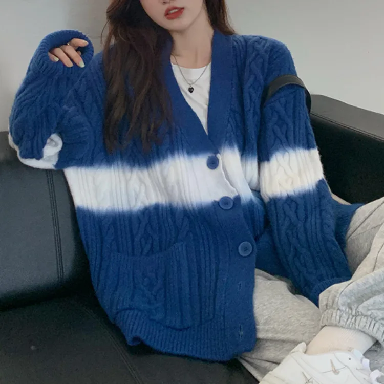 Autumn new fashion temperament casual knitted cardigan jacket loose casual sweater White
Autumn new fashion temperament casual knitted cardigan jacket loose casual sweater White