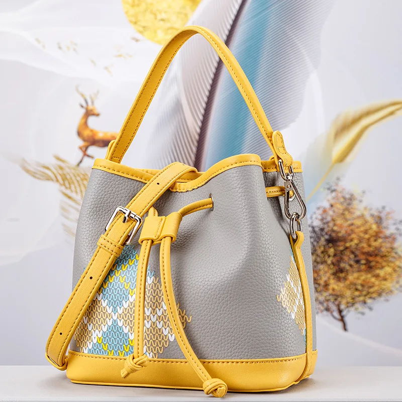 

Роскошная брендовая Высококачественная сумка-мешок из первого слоя воловьей кожи с модным принтом женская сумка-мессенджер на одно плечо