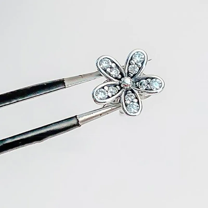 100% 925 Sterling Silver Pan Earring Fresh And Lovely Shinning Daisy Pan Earrings For Women Wedding Gift Fashion Jewelry 
100% 925 Sterling Silver Pan Earring Fresh And Lovely Shinning Daisy Pan Earrings For Women Wedding Gift Fashion Jewelry