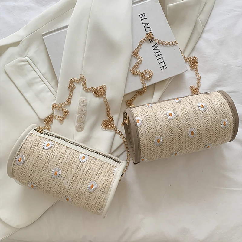 Small Fresh Woven Bags Women Summer Fashion Texture Flower Shoulder Bag Popular Simple Cylinder Crossbody Bags for Women 2021
Small Fresh Woven Bags Women Summer Fashion Texture Flower Shoulder Bag Popular Simple Cylinder Crossbody Bags for Women 2021