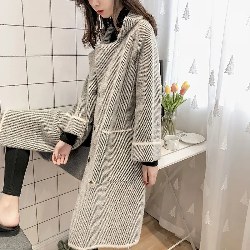 Fur 2021 New Fashion Faux Mink Fur Coats Autumn and Winter Jacket Loose Large Size Long Knit Cardigan Coat Female Thickening
Fur 2021 New Fashion Faux Mink Fur Coats Autumn and Winter Jacket Loose Large Size Long Knit Cardigan Coat Female Thickening