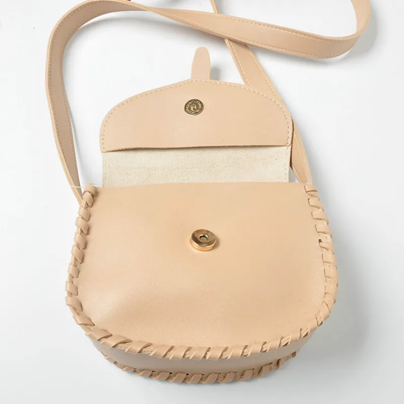 Solid PU Leather Saddle Bags Women Small Woven Shoulder Bag Lady Simple Fashion Travel Handbags Vintage All-match Elegant Chic
Solid PU Leather Saddle Bags Women Small Woven Shoulder Bag Lady Simple Fashion Travel Handbags Vintage All-match Elegant Chic