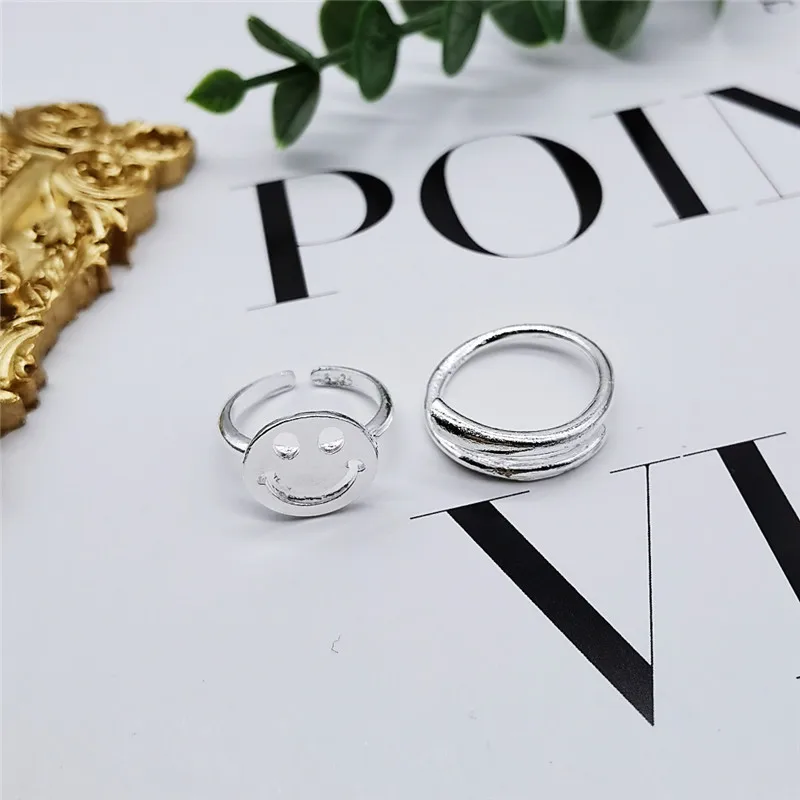 Smiley face round card cross opening ring female simple fashion personality index finger ring trendy men and women
Smiley face round card cross opening ring female simple fashion personality index finger ring trendy men and women