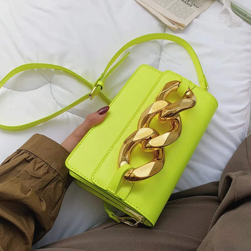 Thick Chain Small PU Leather Flip Crossbody Bag for Women 2021 Summer Luxury Brand Shoulder Handbags Female Fashion Travel Purse
Thick Chain Small PU Leather Flip Crossbody Bag for Women 2021 Summer Luxury Brand Shoulder Handbags Female Fashion Travel Purse
