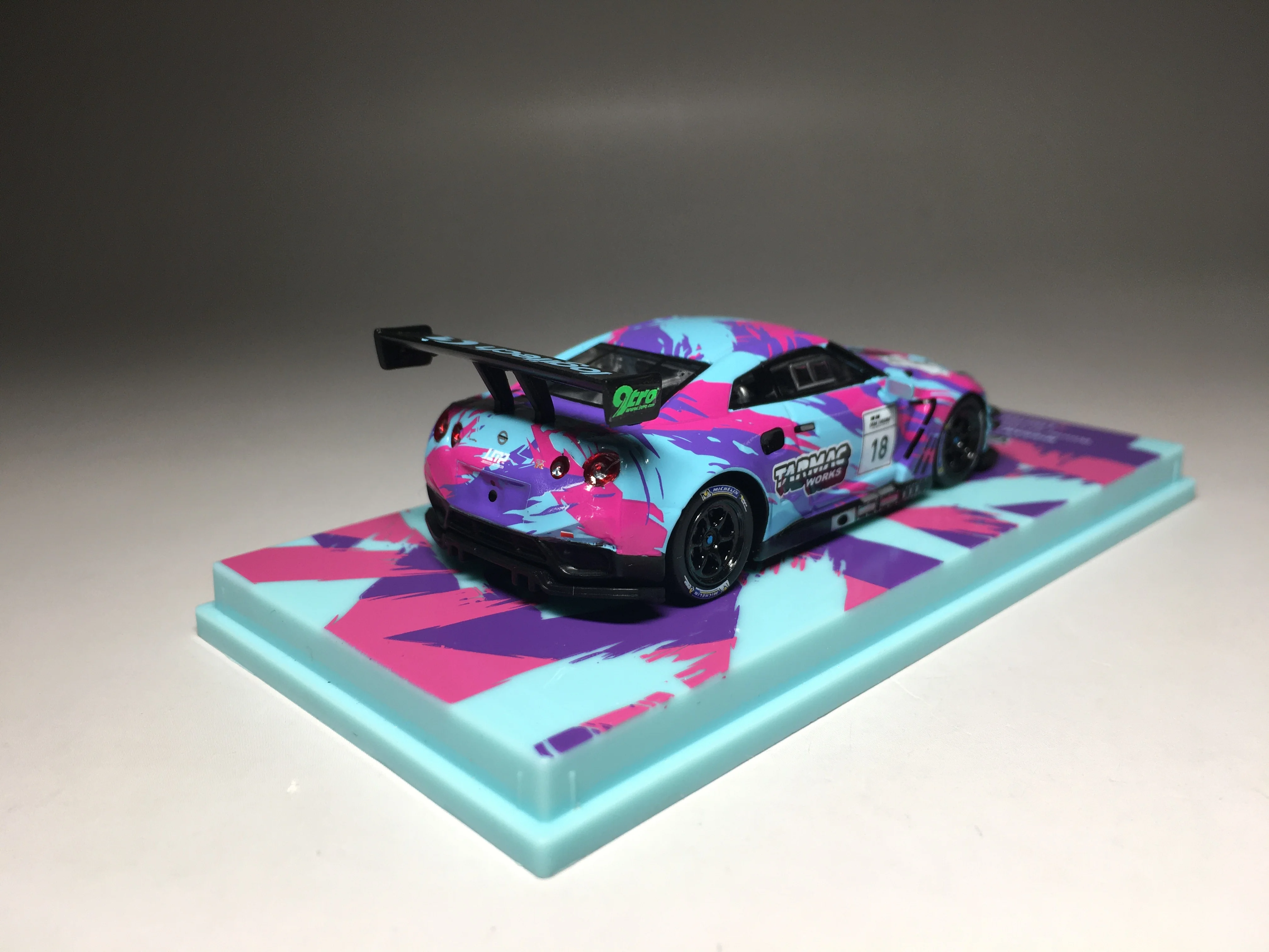 Tarmac Works 1/64 Nissan GT-R Nismo GT3 Winner of Lor Livery Contest 2020 Die Cast Model Car Collection Limited
Tarmac Works 1/64 Nissan GT-R Nismo GT3 Winner of Lor Livery Contest 2020 Die Cast Model Car Collection Limited
