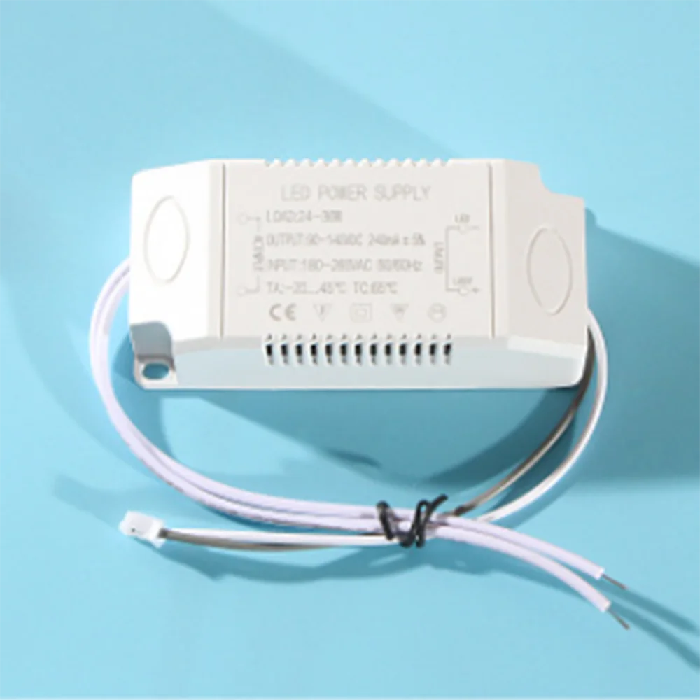 External Power Supply 1 * LED Driver Electronic Transformer Constant Current 12-24W/24-36W/36-50W Lighting Accessories Starters
External Power Supply 1 * LED Driver Electronic Transformer Constant Current 12-24W/24-36W/36-50W Lighting Accessories Starters