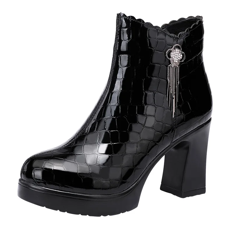 2021 New Autumn Women Microfiber Leather Ankle Boots Fashion Female Thick Heels Elegant Lady Red Black Round Toe Zip Shoes R0009
2021 New Autumn Women Microfiber Leather Ankle Boots Fashion Female Thick Heels Elegant Lady Red Black Round Toe Zip Shoes R0009