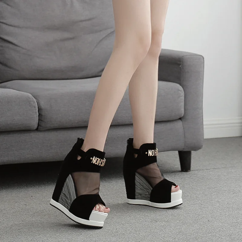 Wedge sandals women's 2020 spring and summer new products waterproof platform fish mouth suede sexy women's high heels
Wedge sandals women's 2020 spring and summer new products waterproof platform fish mouth suede sexy women's high heels