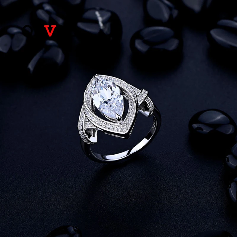 

Кольцо женское из серебра 100% пробы, с высокоуглеродистым бриллиантом 1 карат, 7 х14 мм