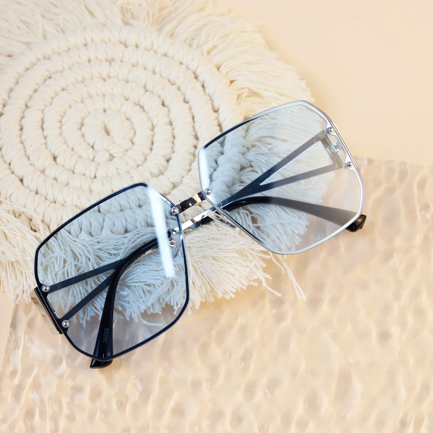 

New Style Sun Glasses Ladies Alloy Frame PC Gradient Lens Cool Luxury Brand Designer Blue Fashion Sunglasses luxe güneş gözlüğü