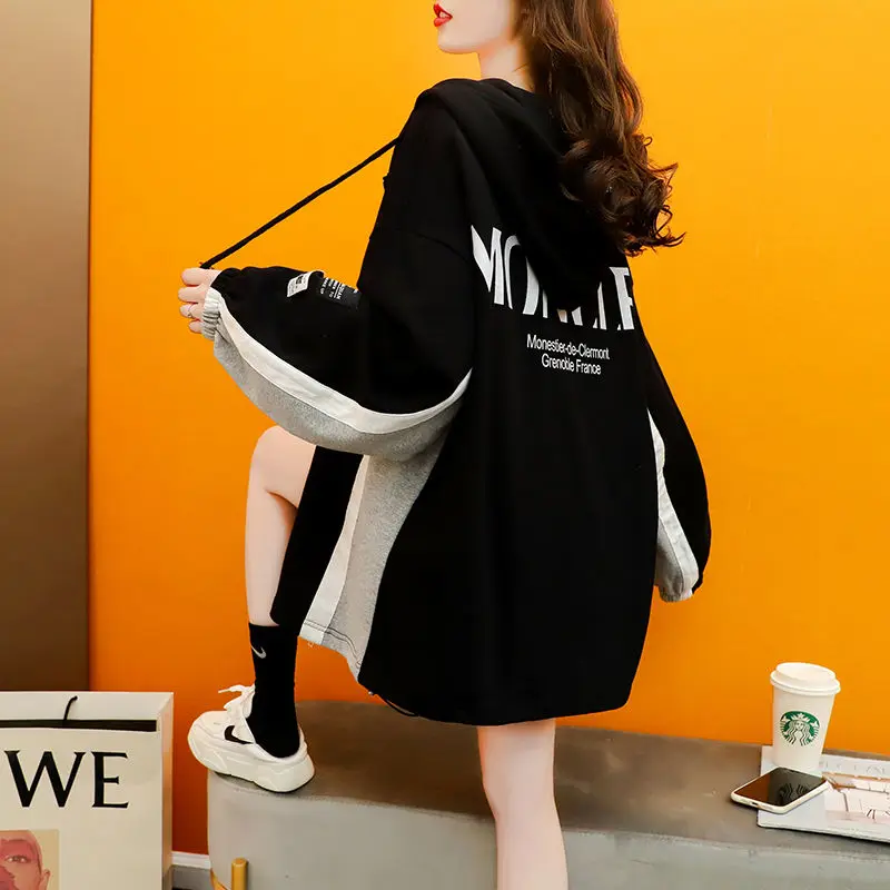Wei Yi coat women's 2021 new tide ins spring and autumn lazy wind large size loose Korean thin early autumn coat
Wei Yi coat women's 2021 new tide ins spring and autumn lazy wind large size loose Korean thin early autumn coat