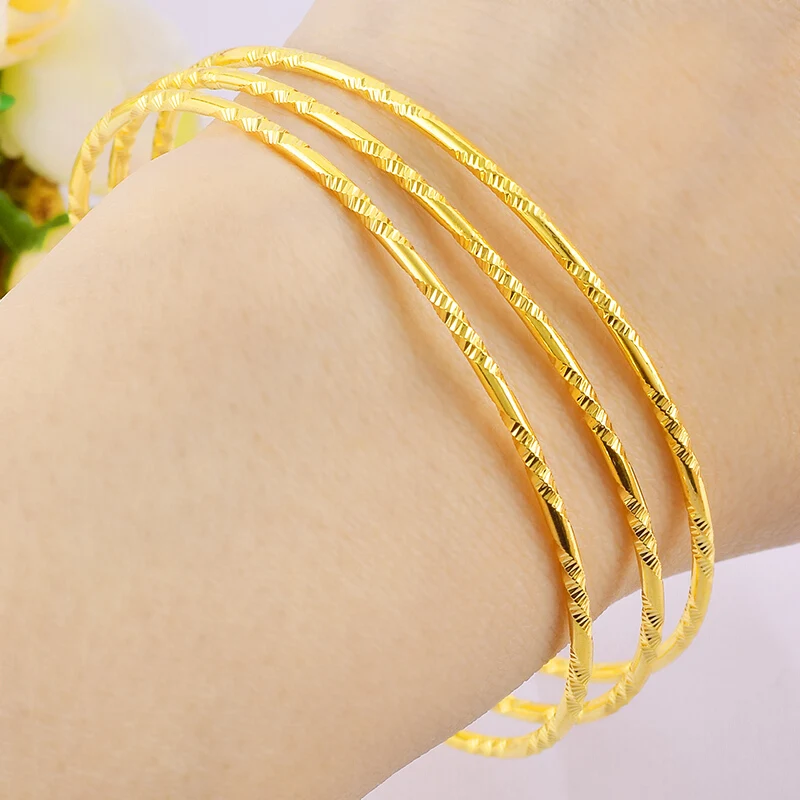 Classic Thin Bangle 18K Gold Stylish Womens Bracelet Bangle Screw Carved Pattern Diameter 65mm 2.56"
Classic Thin Bangle 18K Gold Stylish Womens Bracelet Bangle Screw Carved Pattern Diameter 65mm 2.56"