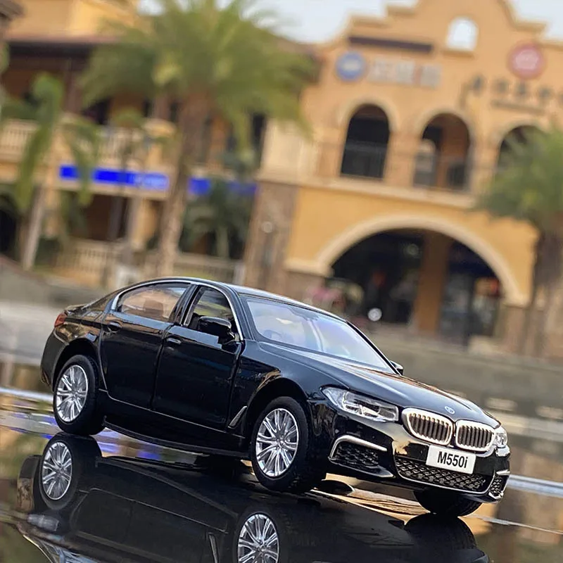 Модель автомобиля из сплава Bmw M5 M550i, соотношение 1:36, детская Игрушечная машина, коллекция металлических украшений, детские подарки
Модель автомобиля из сплава Bmw M5 M550i, соотношение 1:36, детская Игрушечная машина, коллекция металлических украшений, детские подарки