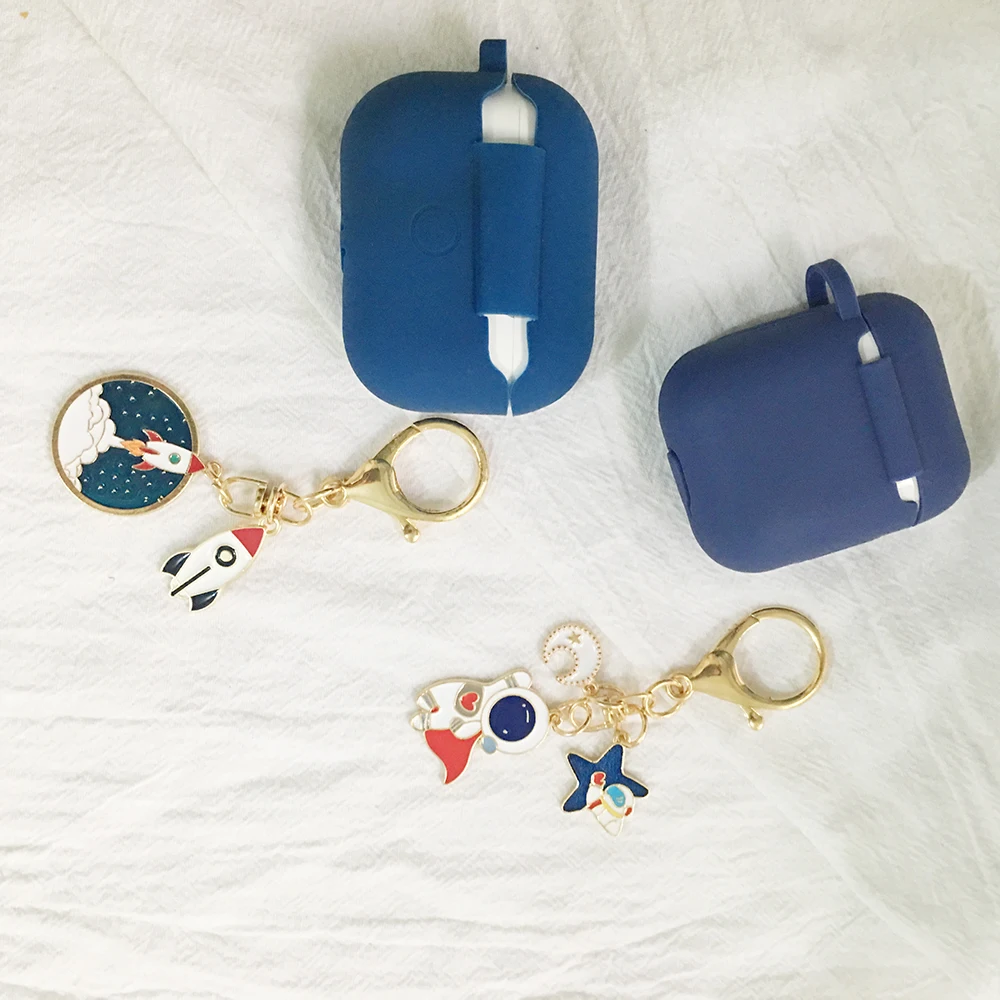 Cute astronaut Case For AirPods Cases AirPods PRO cover Luxury cartoon Key Chain Earphone Cover for AirPods Case 
Cute astronaut Case For AirPods Cases AirPods PRO cover Luxury cartoon Key Chain Earphone Cover for AirPods Case