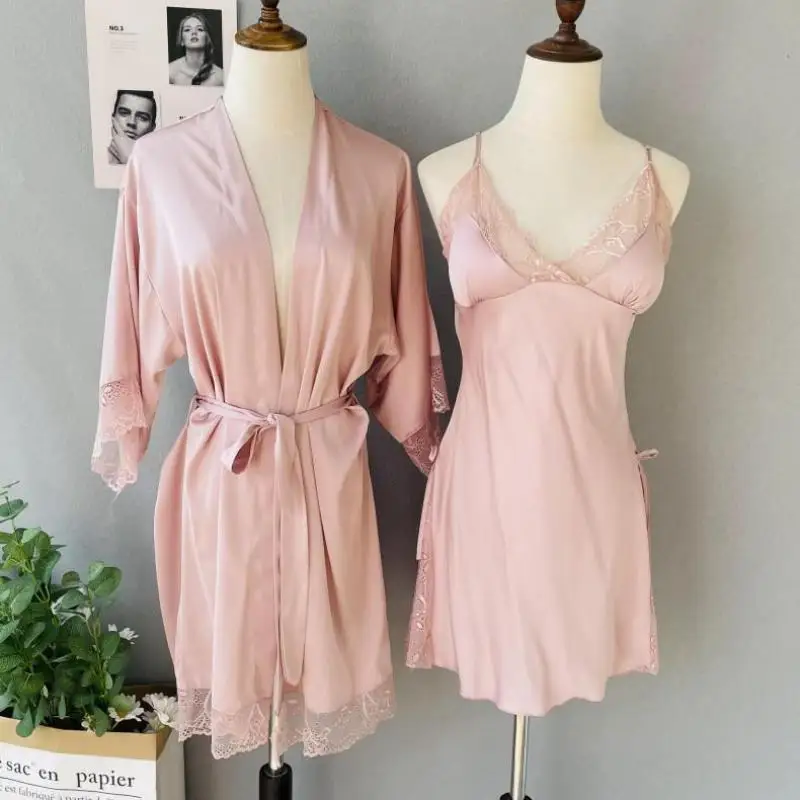 Sexy Patchwork Lace Kimono Bathrobe Gown Silk Rayon Wedding Robe Set Suspender Nightdress Sleepwear Spring Summer Home Clothes
Sexy Patchwork Lace Kimono Bathrobe Gown Silk Rayon Wedding Robe Set Suspender Nightdress Sleepwear Spring Summer Home Clothes