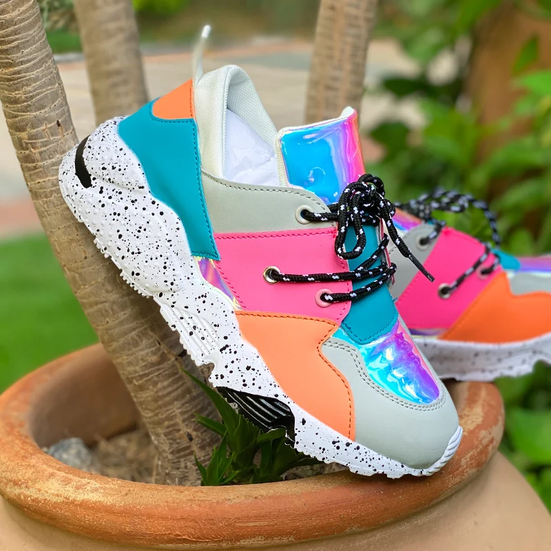 Women's Sneakers Running Shoes Lace Up Fashion Breathable Outdoor Flat Casual Sports Shoes Soft Comfortable Plus Big Size 36-43
Women's Sneakers Running Shoes Lace Up Fashion Breathable Outdoor Flat Casual Sports Shoes Soft Comfortable Plus Big Size 36-43