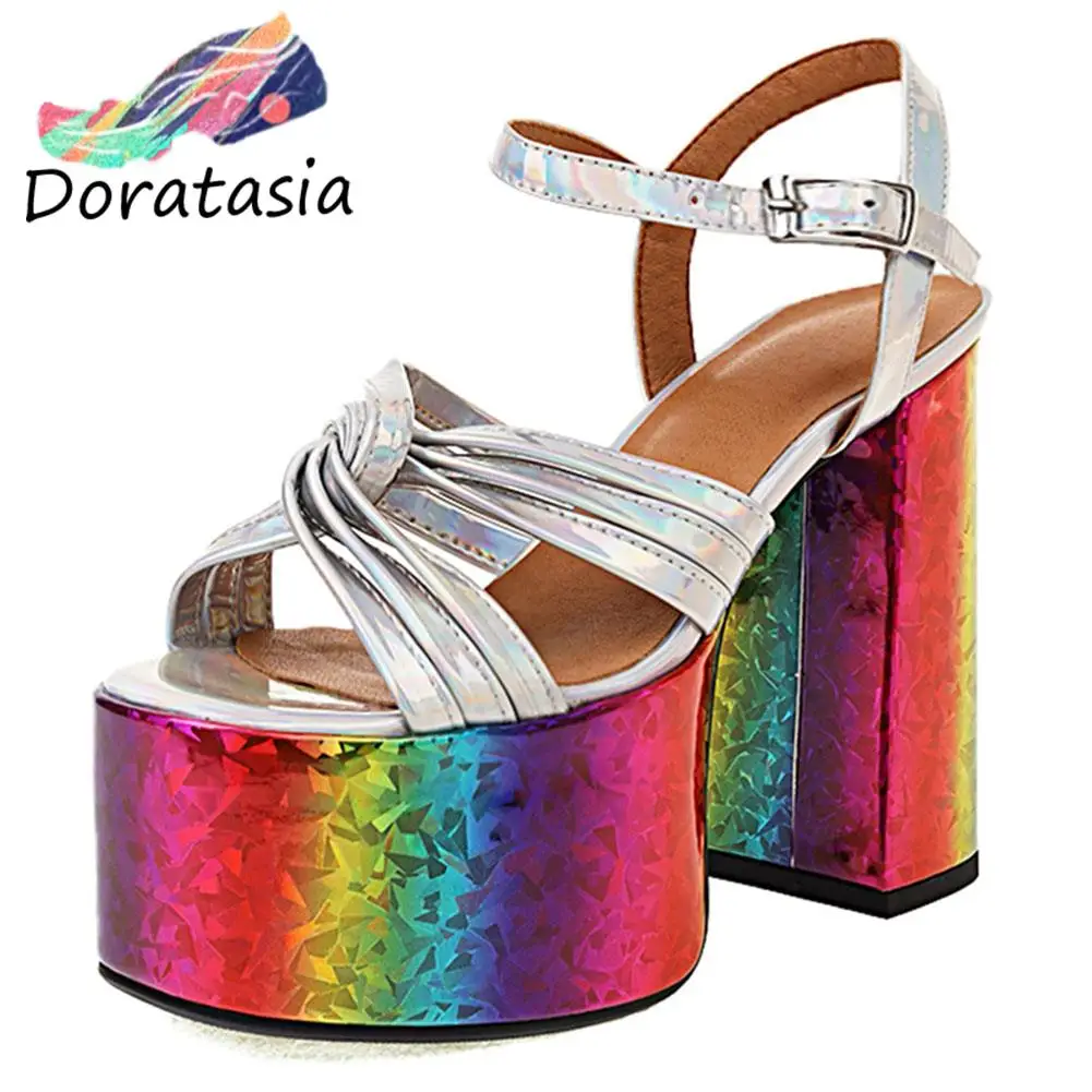 Женские босоножки на платформе DORATASIA, разноцветные сандалии на высоком каблуке с пряжкой и открытым носком, роскошные модные вечерние туфли... 
Женские босоножки на платформе DORATASIA, разноцветные сандалии на высоком каблуке с пряжкой и открытым носком, роскошные модные вечерние туфли...