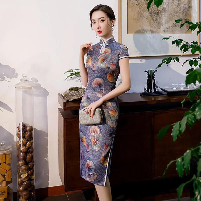 Gray Lady Print Traditional Chinese Cheongsam Knee-Length Satin Qipao Skirt Large Size 3XL 4XL Spring Formal Party Chinese Dress
Gray Lady Print Traditional Chinese Cheongsam Knee-Length Satin Qipao Skirt Large Size 3XL 4XL Spring Formal Party Chinese Dress