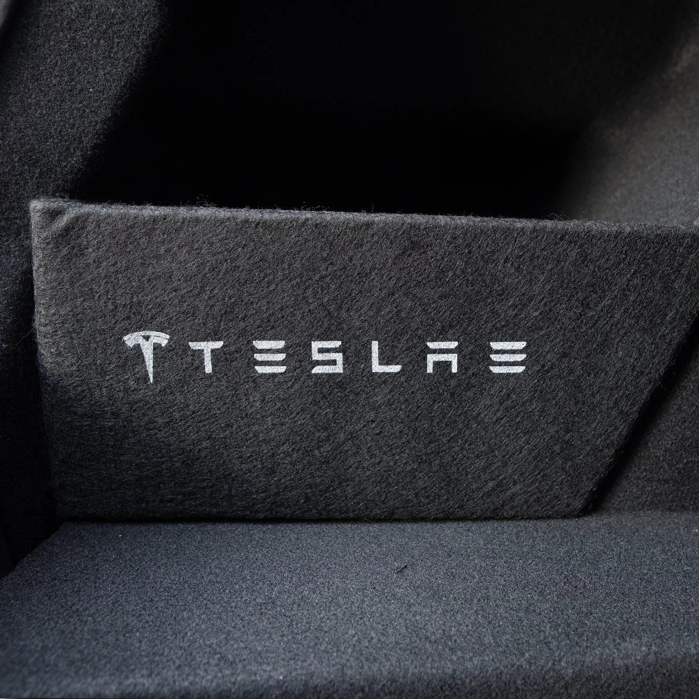 New tesla Model 3 trunk Decorative accessories Model three trunk Partition Parts Car Tail Box Storage Baffle Accessories
New tesla Model 3 trunk Decorative accessories Model three trunk Partition Parts Car Tail Box Storage Baffle Accessories