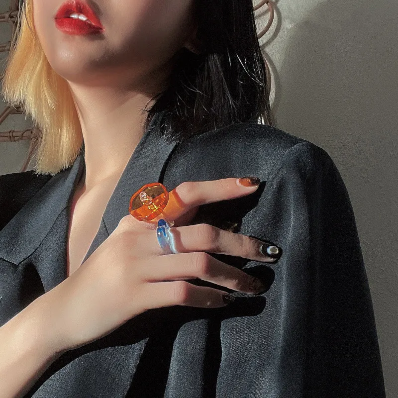 Корейское модное нишевое дизайнерское высококачественное акриловое прозрачное кольцо Стразы неправильной формы для женщин и девочек ювел...
Корейское модное нишевое дизайнерское высококачественное акриловое прозрачное кольцо Стразы неправильной формы для женщин и девочек ювел...
