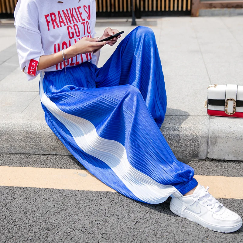 Fashion Women Summer Thin Casual Loose Plus Size Chiffon Pants Pleated High Waist Harajuku Harem Bloomers Sweatpants Trouser
Fashion Women Summer Thin Casual Loose Plus Size Chiffon Pants Pleated High Waist Harajuku Harem Bloomers Sweatpants Trouser
