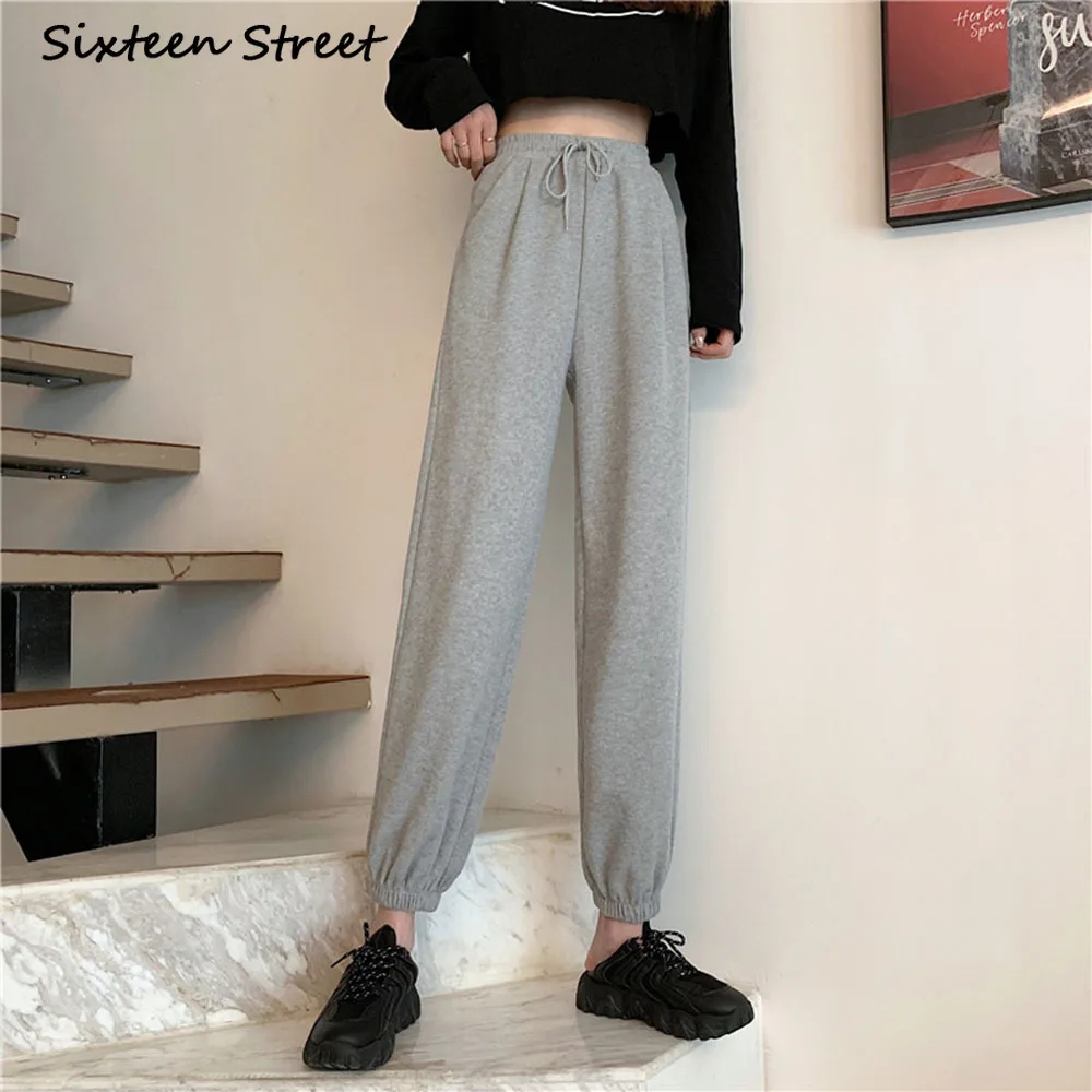 Autumn Sweatpants Women Trousers Baggy Drawstring Solid Sport Female Pants High Waist Korean Clothing Y2k Style 2020 Jogging New
Autumn Sweatpants Women Trousers Baggy Drawstring Solid Sport Female Pants High Waist Korean Clothing Y2k Style 2020 Jogging New
