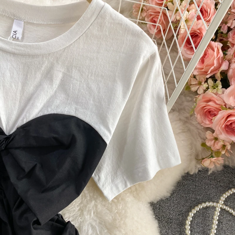 KUSAHIKI Korean Folds Slim Waist Woman Tshirts Fake Two Pieces Short Sleeve O-neck Graphic T Shirts 2021 Summer New Tops 6G553
KUSAHIKI Korean Folds Slim Waist Woman Tshirts Fake Two Pieces Short Sleeve O-neck Graphic T Shirts 2021 Summer New Tops 6G553