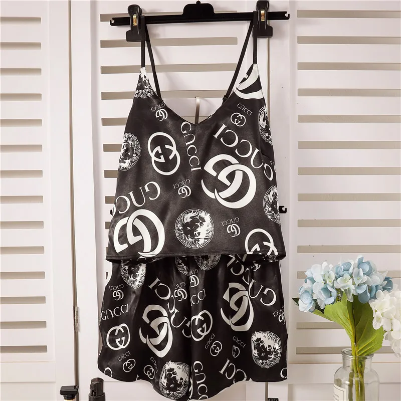 Ice Silk Pajamas Female Summer Suspender Sexy Dew Vest Student Cute Two Piece Set Of Imitation Silk Two Piece Set Of Home Clothe
Ice Silk Pajamas Female Summer Suspender Sexy Dew Vest Student Cute Two Piece Set Of Imitation Silk Two Piece Set Of Home Clothe