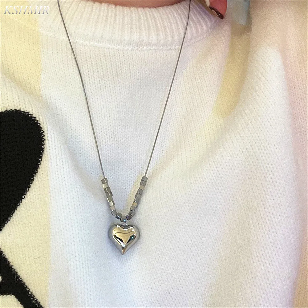 Three-dimensional heart pendant full body titanium steel necklace clavicle chain female cold wind INS simple niche necklace
Three-dimensional heart pendant full body titanium steel necklace clavicle chain female cold wind INS simple niche necklace