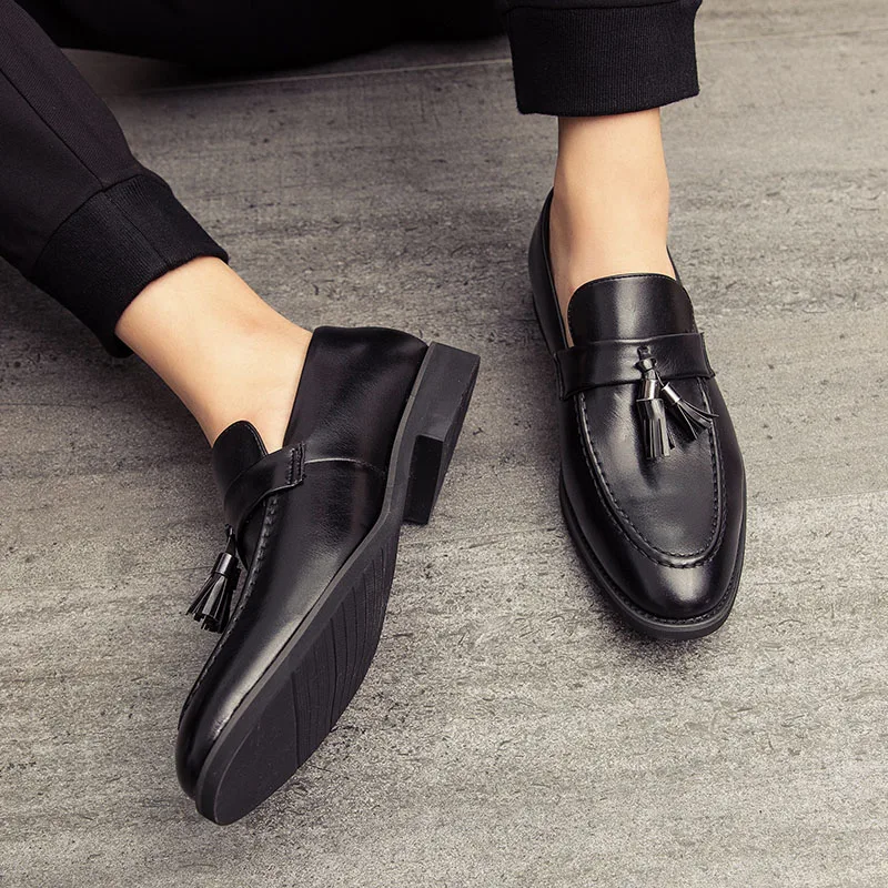 BUSINESS MAN SHOE Loafers Men Mens Dress Shoes Real Leather Casual Italian Men's Business Large Size For Summer
BUSINESS MAN SHOE Loafers Men Mens Dress Shoes Real Leather Casual Italian Men's Business Large Size For Summer
