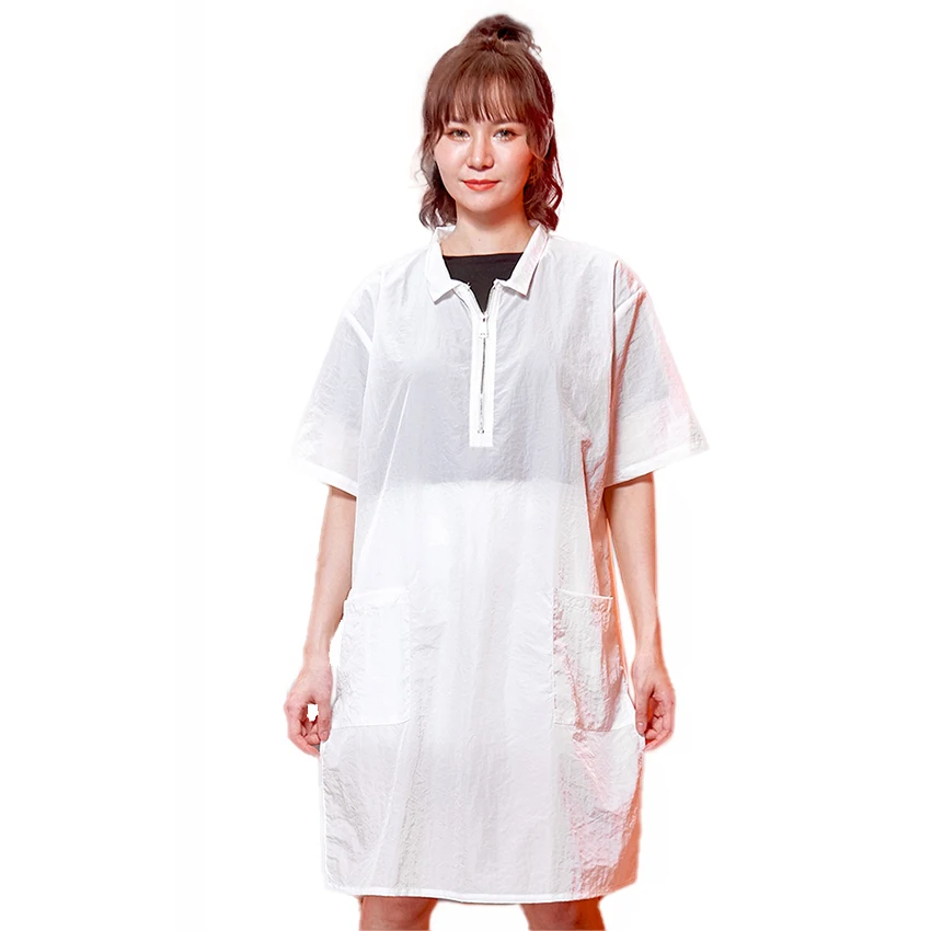 Short Sleeve Hairdresser Cape Waterproof Salon Stylist Assitant Gown Robe Barber Work Clothes Hairdressing Zipper Uniform 1565
Short Sleeve Hairdresser Cape Waterproof Salon Stylist Assitant Gown Robe Barber Work Clothes Hairdressing Zipper Uniform 1565