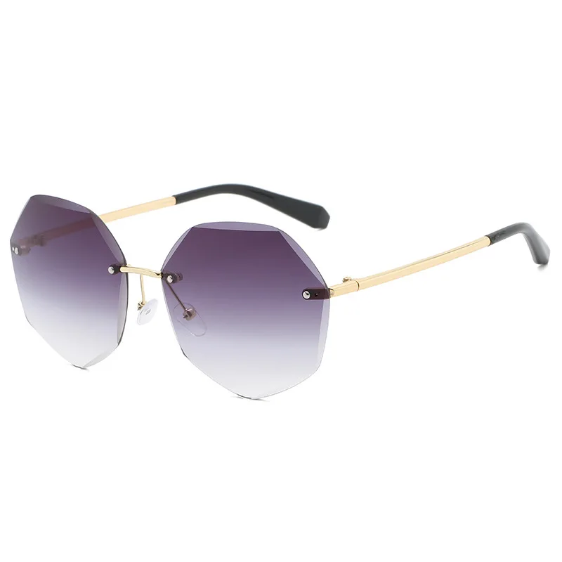 2021 Vintage Fashion Oversized Rimless Sunglasses Women Famous Luxury Brand Design Sexy Diamond Round Sun Glasses For Female
2021 Vintage Fashion Oversized Rimless Sunglasses Women Famous Luxury Brand Design Sexy Diamond Round Sun Glasses For Female