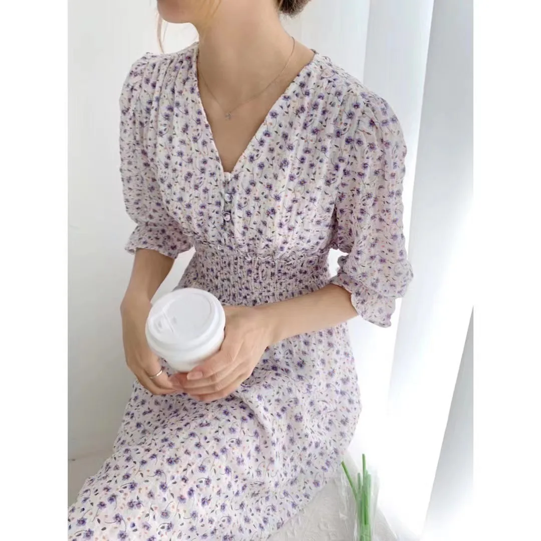Women's Chiffon Floral Elegant Dress Summer 2021 Vintage Short Sleeve High Waist Midi Dresses V-Neck A-Line Robe Female Vestidos
Women's Chiffon Floral Elegant Dress Summer 2021 Vintage Short Sleeve High Waist Midi Dresses V-Neck A-Line Robe Female Vestidos
