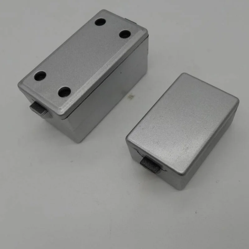 1/10 Crawler Rc Car Scale Accessories Hard Plastic Decorative Tool Box Set for Axial SCX10 D90 90046 TRX-4 WRAITH 
1/10 Crawler Rc Car Scale Accessories Hard Plastic Decorative Tool Box Set for Axial SCX10 D90 90046 TRX-4 WRAITH