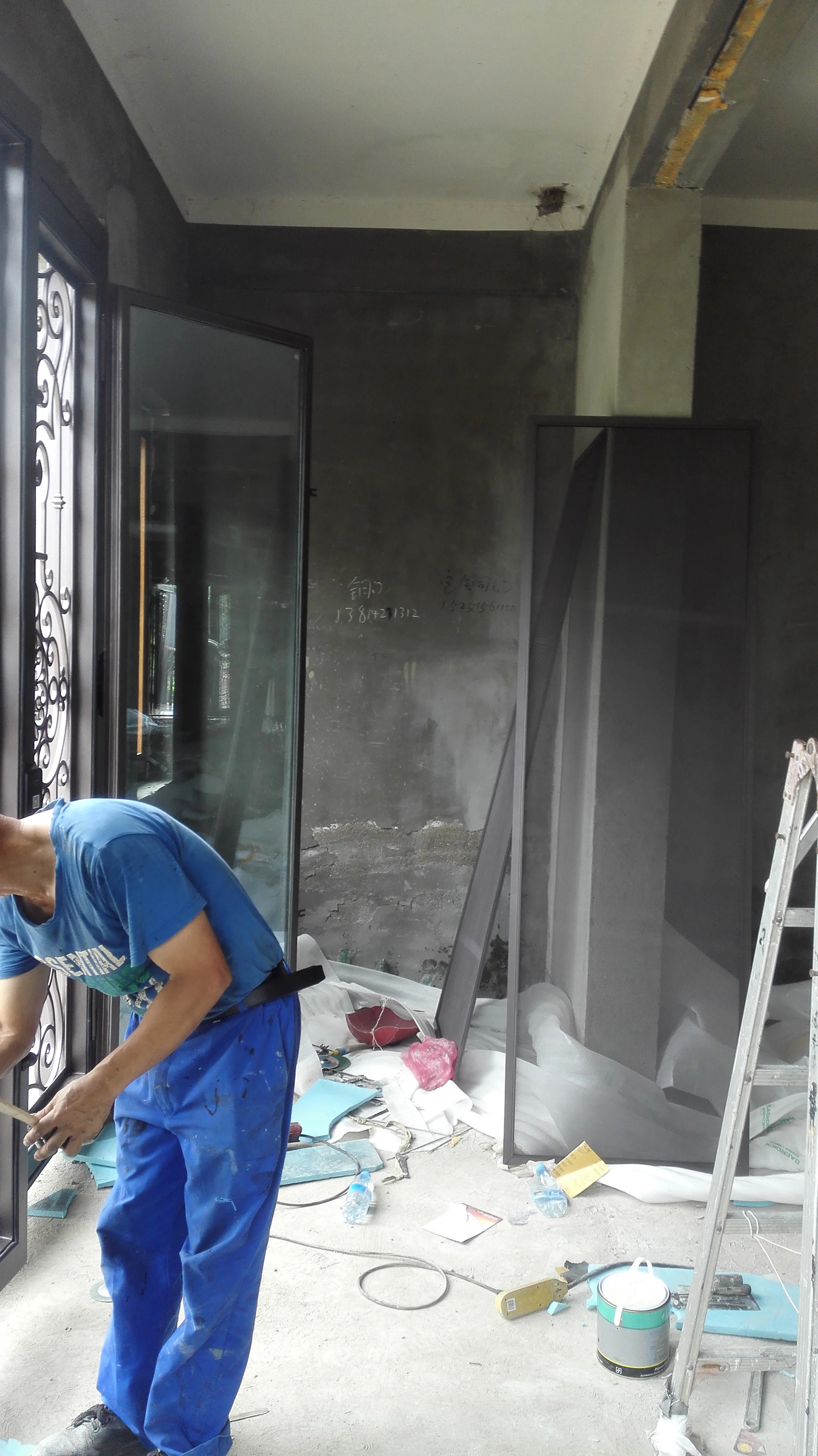 Shanghai Hench Brand China Factory 100% custom made sale Australia wrought iron storm door
Shanghai Hench Brand China Factory 100% custom made sale Australia wrought iron storm door