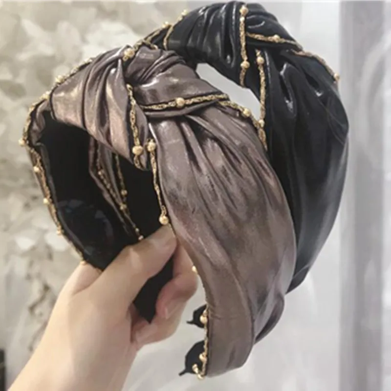 Winter PU Leather Hairband Beads Women Headdress Wide Head Band Knotted Center Leather Headband Adults Party Head Band Solid
Winter PU Leather Hairband Beads Women Headdress Wide Head Band Knotted Center Leather Headband Adults Party Head Band Solid