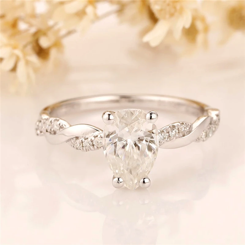 RandH 1.5CARAT Pearl Cut Moissanite Rings 14K Pure White Gold 9*7mm Twisted Solitaire Rings For Women Egagement Wedding Rings
RandH 1.5CARAT Pearl Cut Moissanite Rings 14K Pure White Gold 9*7mm Twisted Solitaire Rings For Women Egagement Wedding Rings