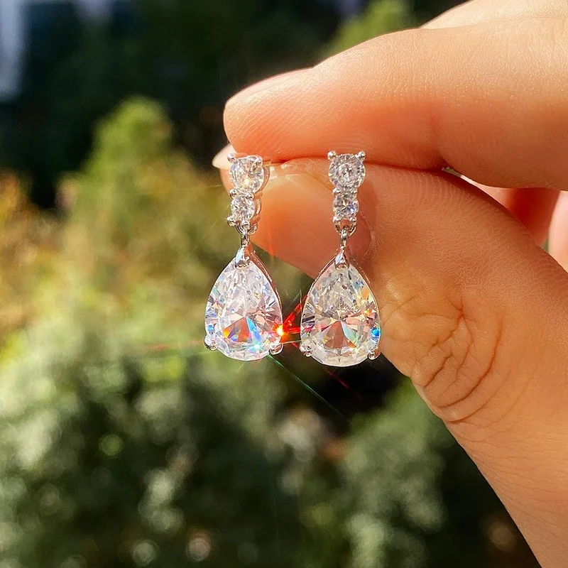 Gorgeous AAA Cubic Zirconia Water Drop Charm Women Drop Earring Wedding Band Jewelry White/Purple High Quality Earrings
Gorgeous AAA Cubic Zirconia Water Drop Charm Women Drop Earring Wedding Band Jewelry White/Purple High Quality Earrings