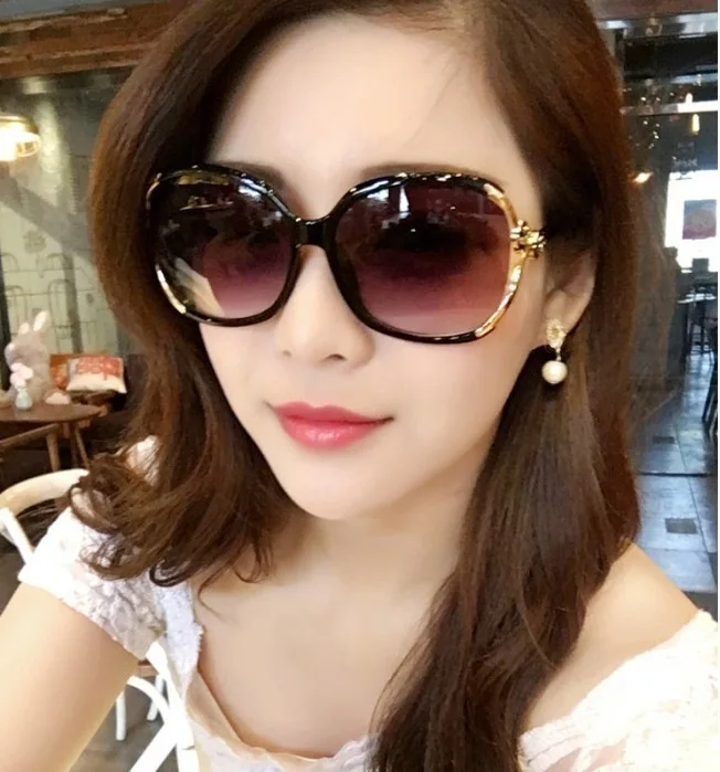 New Style Sunglasses Women Fashion Glasses Rose Flower Hollow Dot Paint Sunglasses S7172 
New Style Sunglasses Women Fashion Glasses Rose Flower Hollow Dot Paint Sunglasses S7172